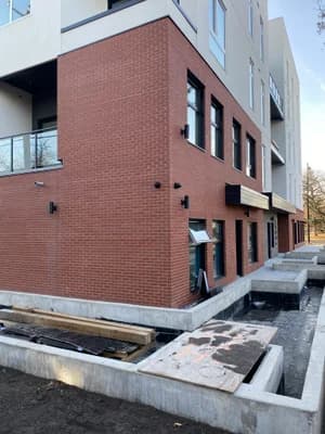 Commercial building brick work